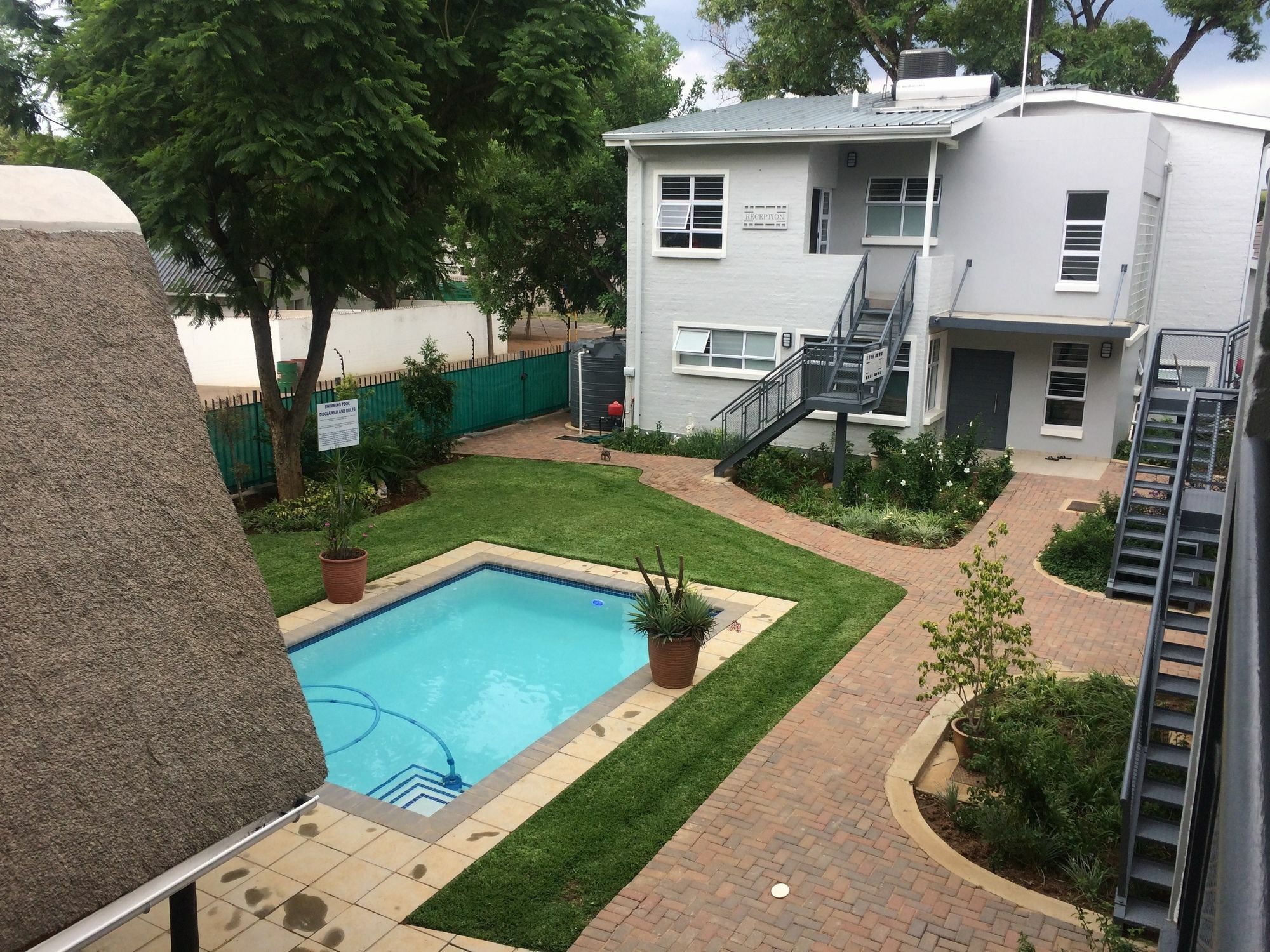 Apartments @ 125 哈博罗内 外观 照片