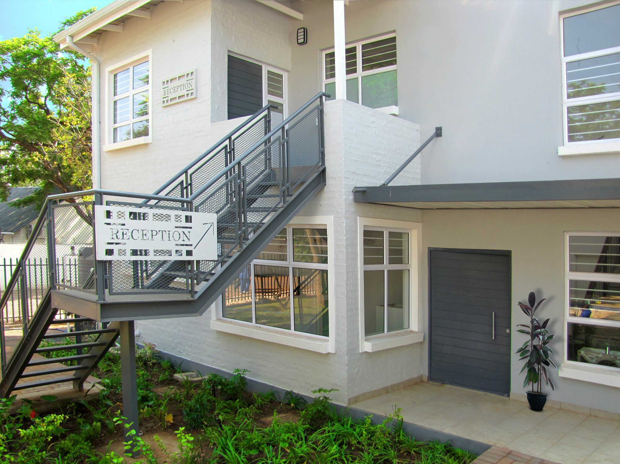 Apartments @ 125 哈博罗内 外观 照片